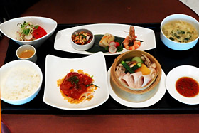 写真：日本料理 料理人 